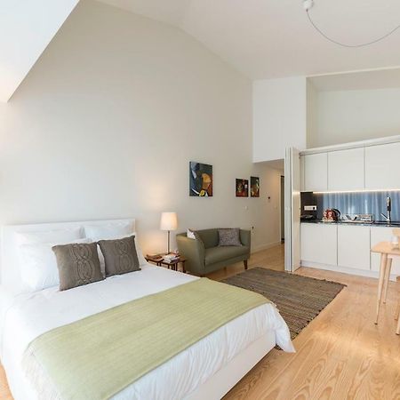 Bright Downtown Apartment Порту Экстерьер фото