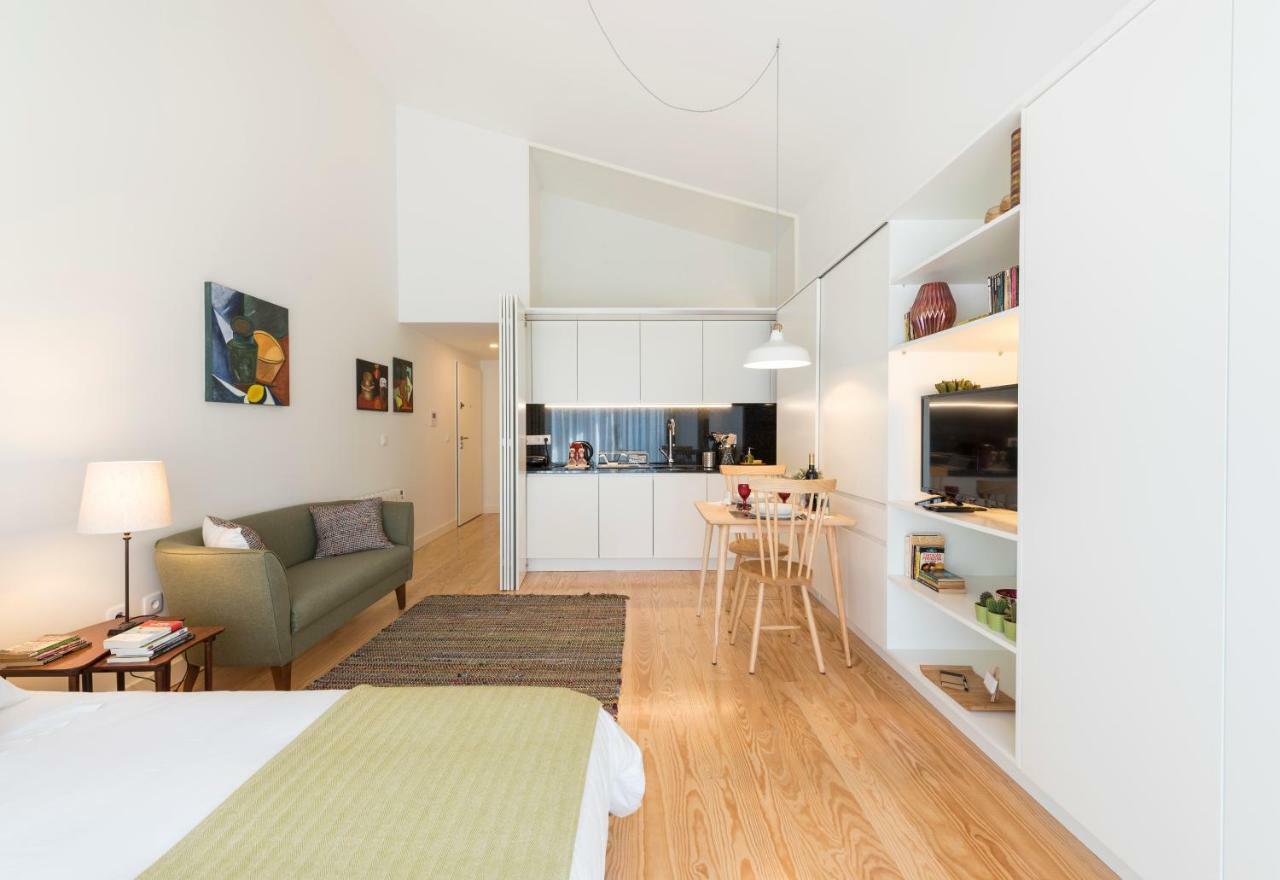 Bright Downtown Apartment Порту Экстерьер фото