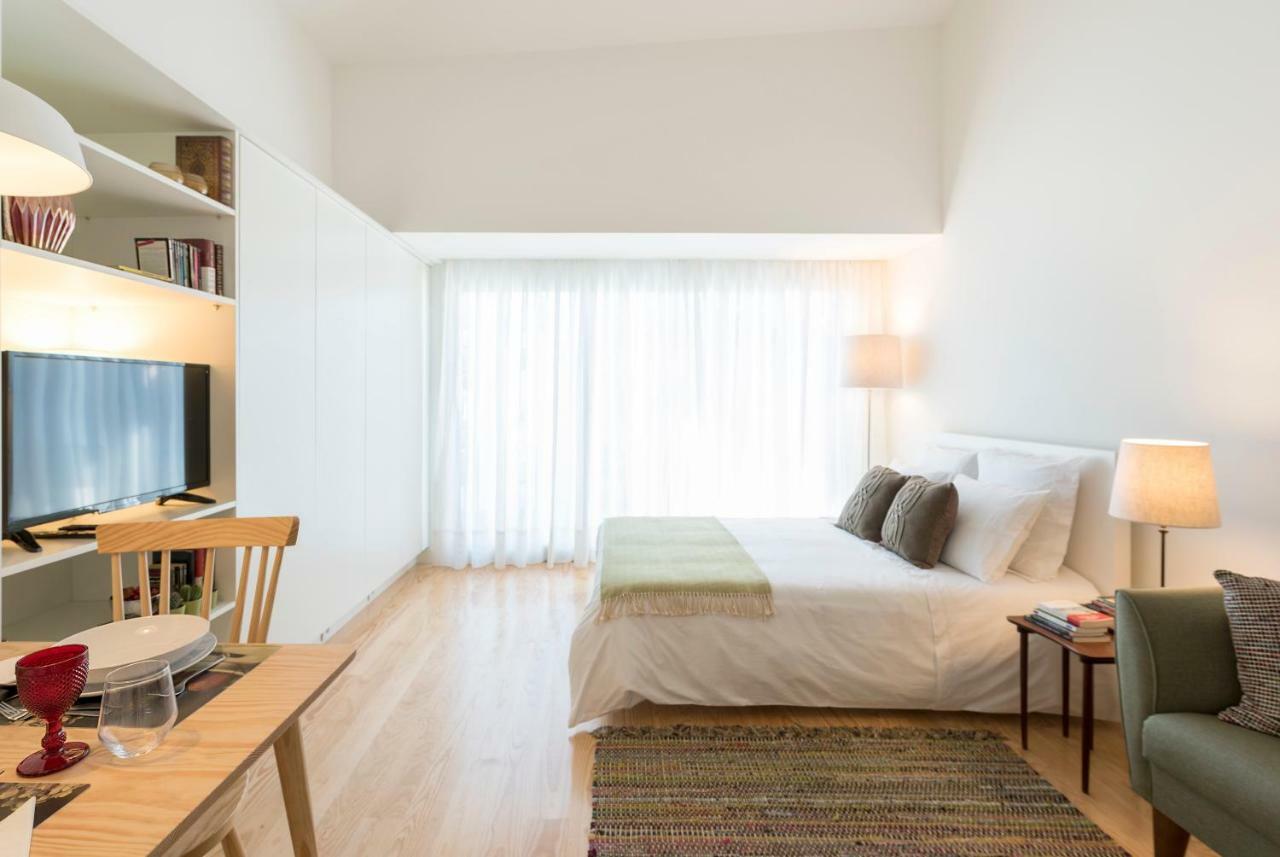 Bright Downtown Apartment Порту Экстерьер фото