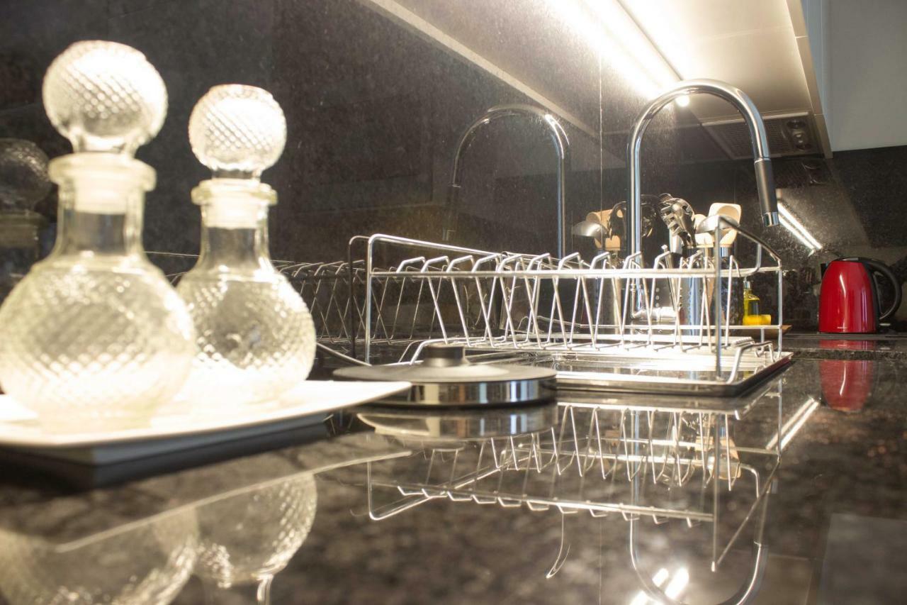 Bright Downtown Apartment Порту Экстерьер фото